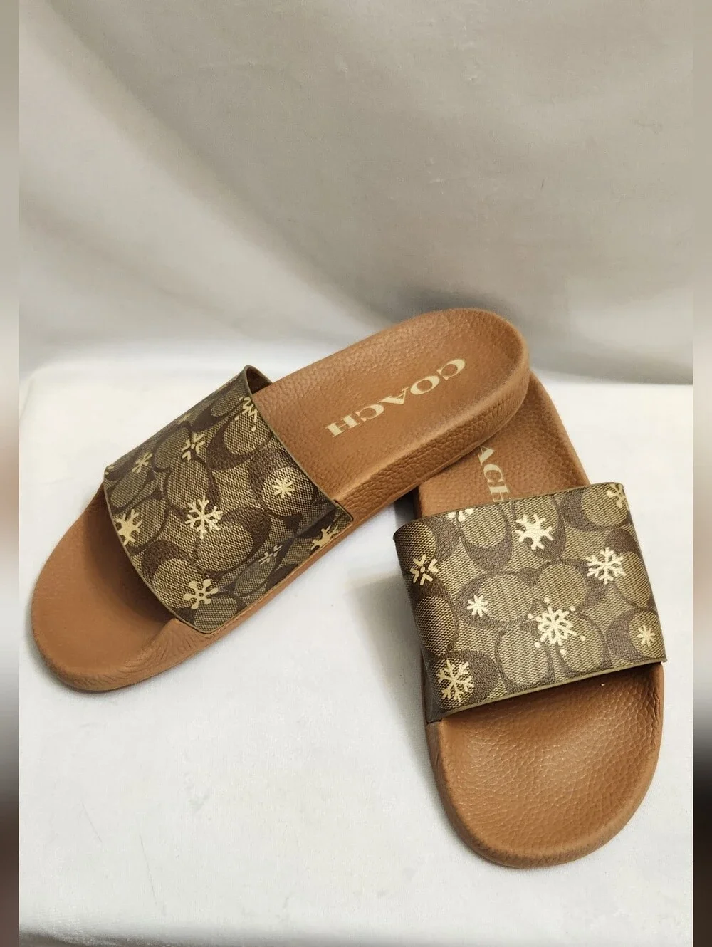Coach Uli Sport Signature Canvas Snowflake Slide Sandals (W Size 10)
